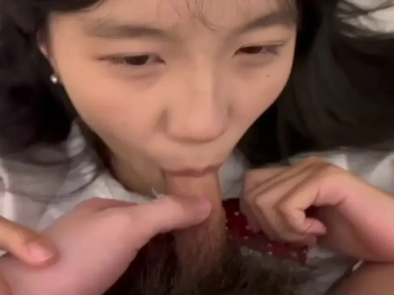 Em loli dễ thương mút dương vật biến em thành con đào dam dang p2